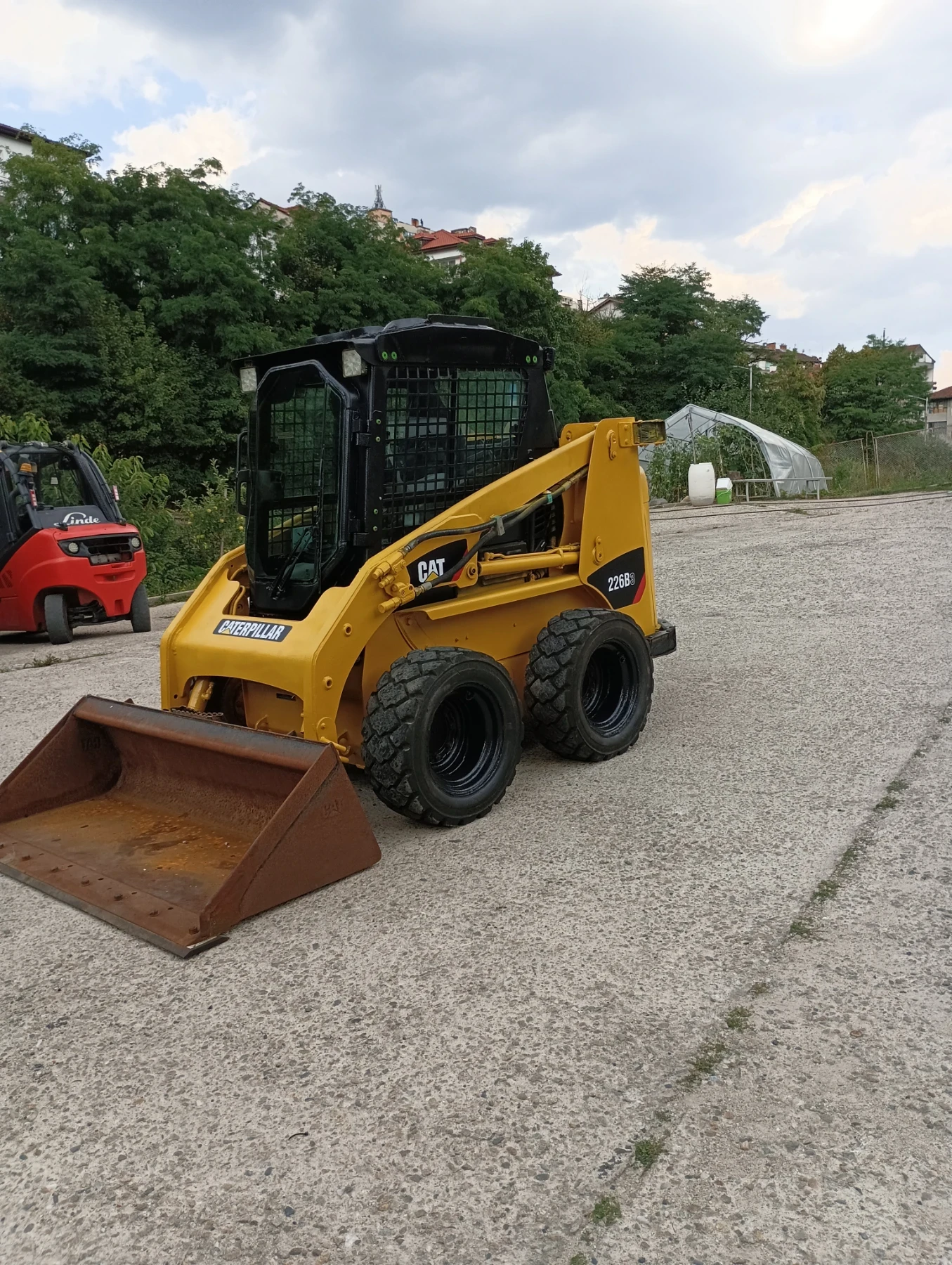 Мини челни товарачи Cat 226B Нов Внос От Германия - изображение 2