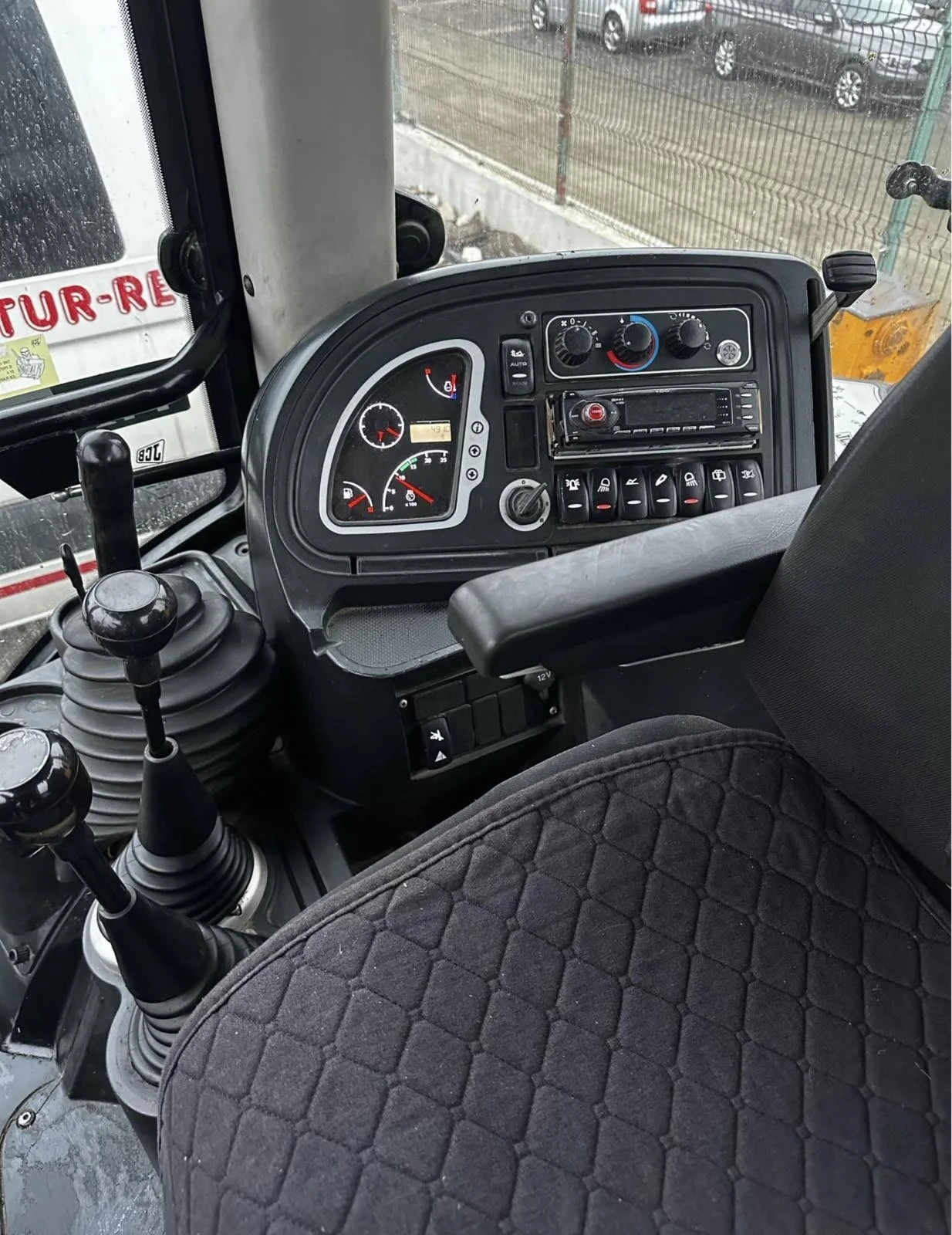 Багер JCB 3CX, снимка 4 - Индустриална техника - 54947834