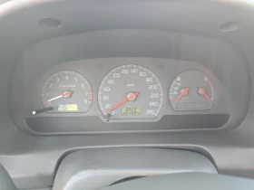 Volvo V40 4x2 - 1661 € / 3248.63 лв. - 30093903 9