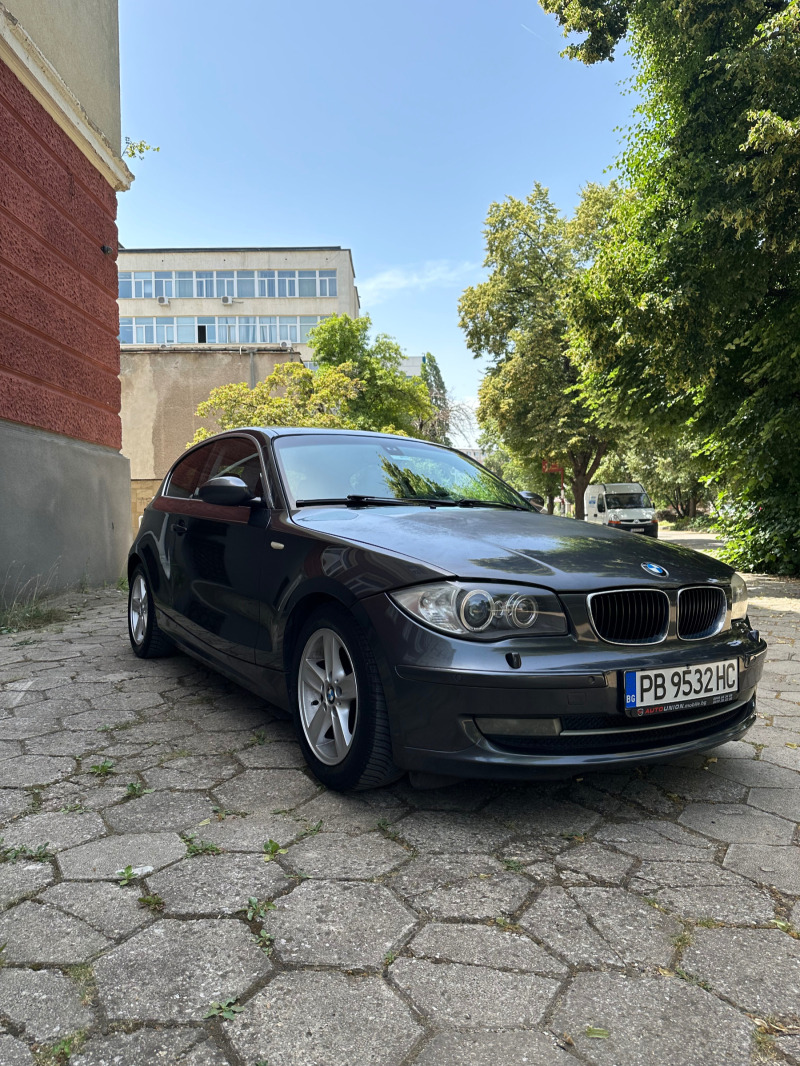 BMW 120 със сменени вериги, снимка 1 - Автомобили и джипове - 46332618