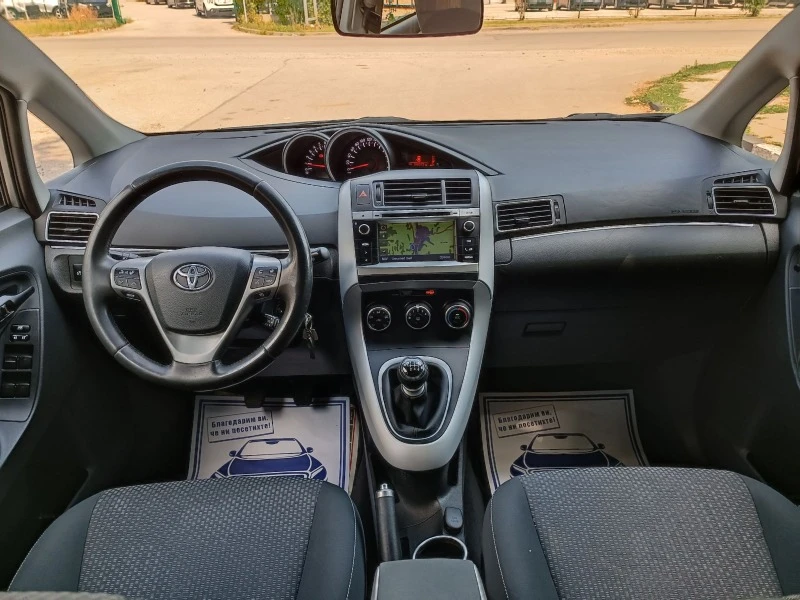 Toyota Verso 1.8i-147кс-ШВЕЙЦАРИЯ-РЪЧКА-6ск-FACELIFT-7м, снимка 14 - Автомобили и джипове - 46578349