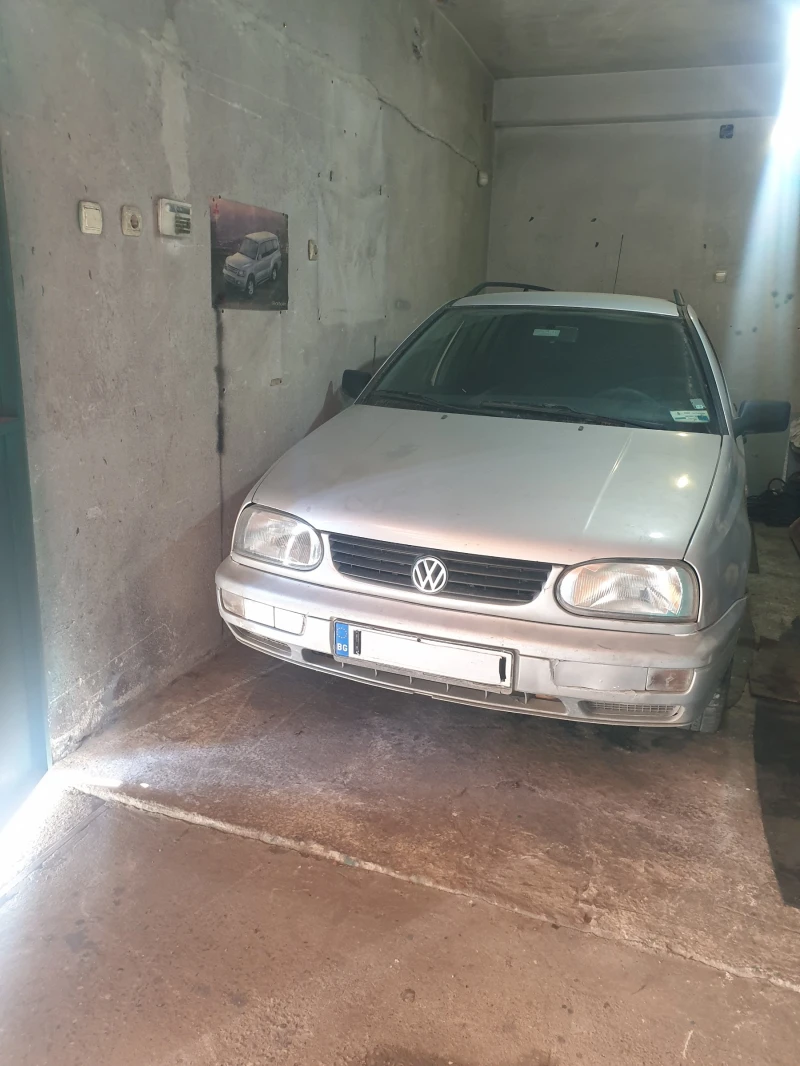 VW Golf, снимка 1 - Автомобили и джипове - 49242755