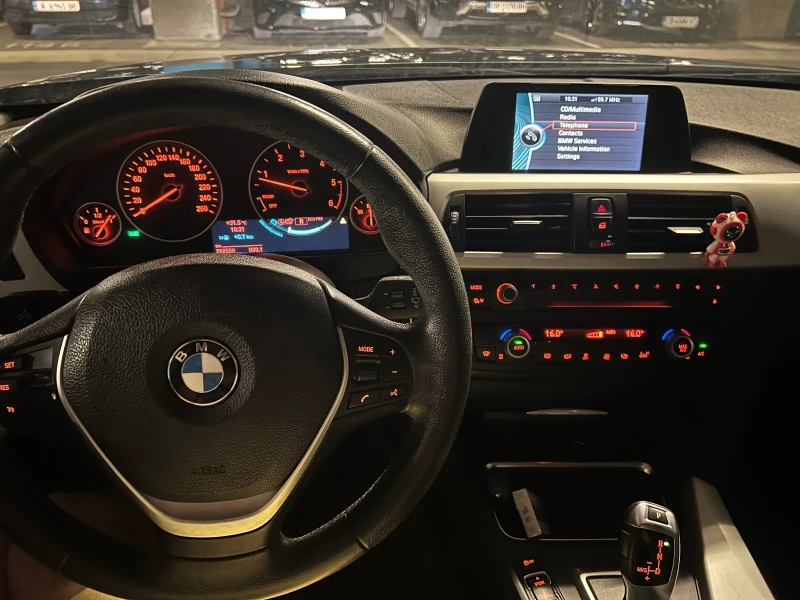 BMW 318 Автоматик Регистрирана Поддържана, снимка 5 - Автомобили и джипове - 52487342