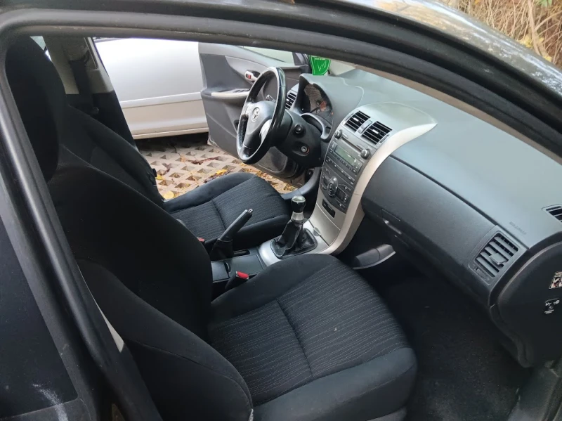 Toyota Corolla, снимка 10 - Автомобили и джипове - 52152920