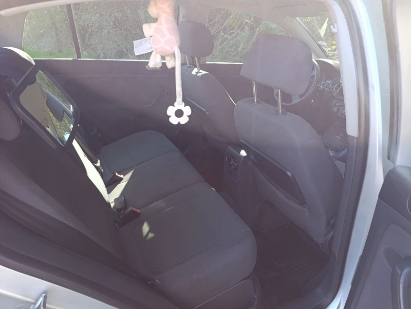 VW Golf Plus FSI, снимка 9 - Автомобили и джипове - 52175675