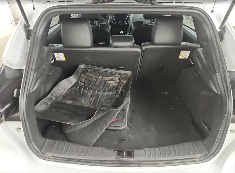 Ford Focus RS Red bull white edition, снимка 14 - Автомобили и джипове - 52749729