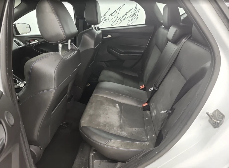 Ford Focus RS Red bull white edition, снимка 13 - Автомобили и джипове - 52749729