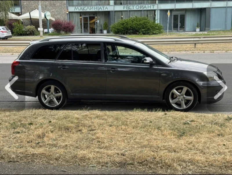 Toyota Avensis, снимка 5 - Автомобили и джипове - 52842413