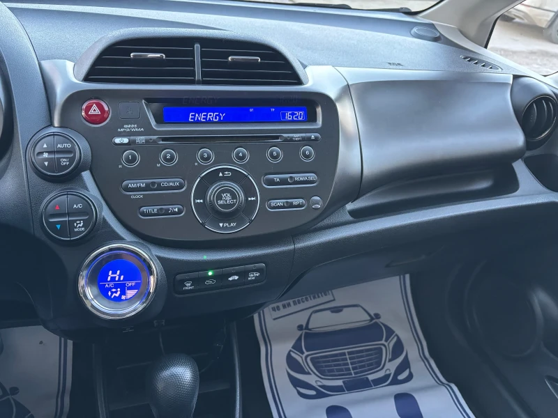 Honda Jazz Avtomatik Panorama, снимка 12 - Автомобили и джипове - 52949393