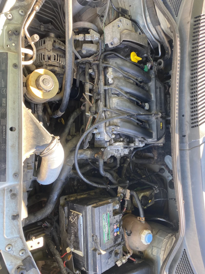 Renault Scenic 1.6 - 11 лв. - 26849868 | Car24.bg
