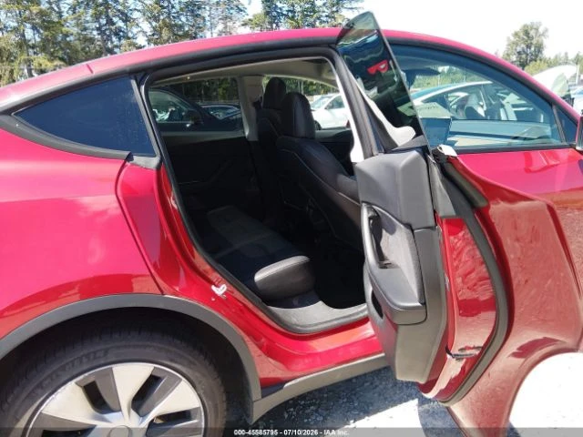 Tesla Model Y LONG RANGE* DUAL MOTOR* КОЖА* ПОДГРЕВ* ПАНО* 360* , снимка 8 - Автомобили и джипове - 55570075