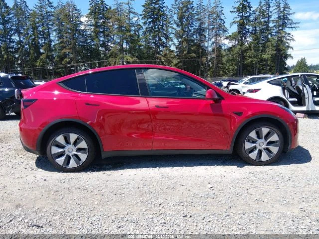 Tesla Model Y LONG RANGE* DUAL MOTOR* КОЖА* ПОДГРЕВ* ПАНО* 360* , снимка 12 - Автомобили и джипове - 55570075