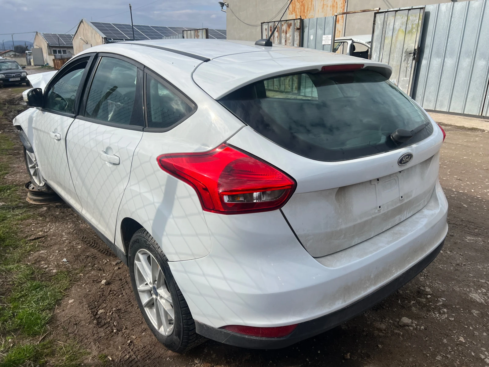 Ford Focus 2.0i - изображение 2