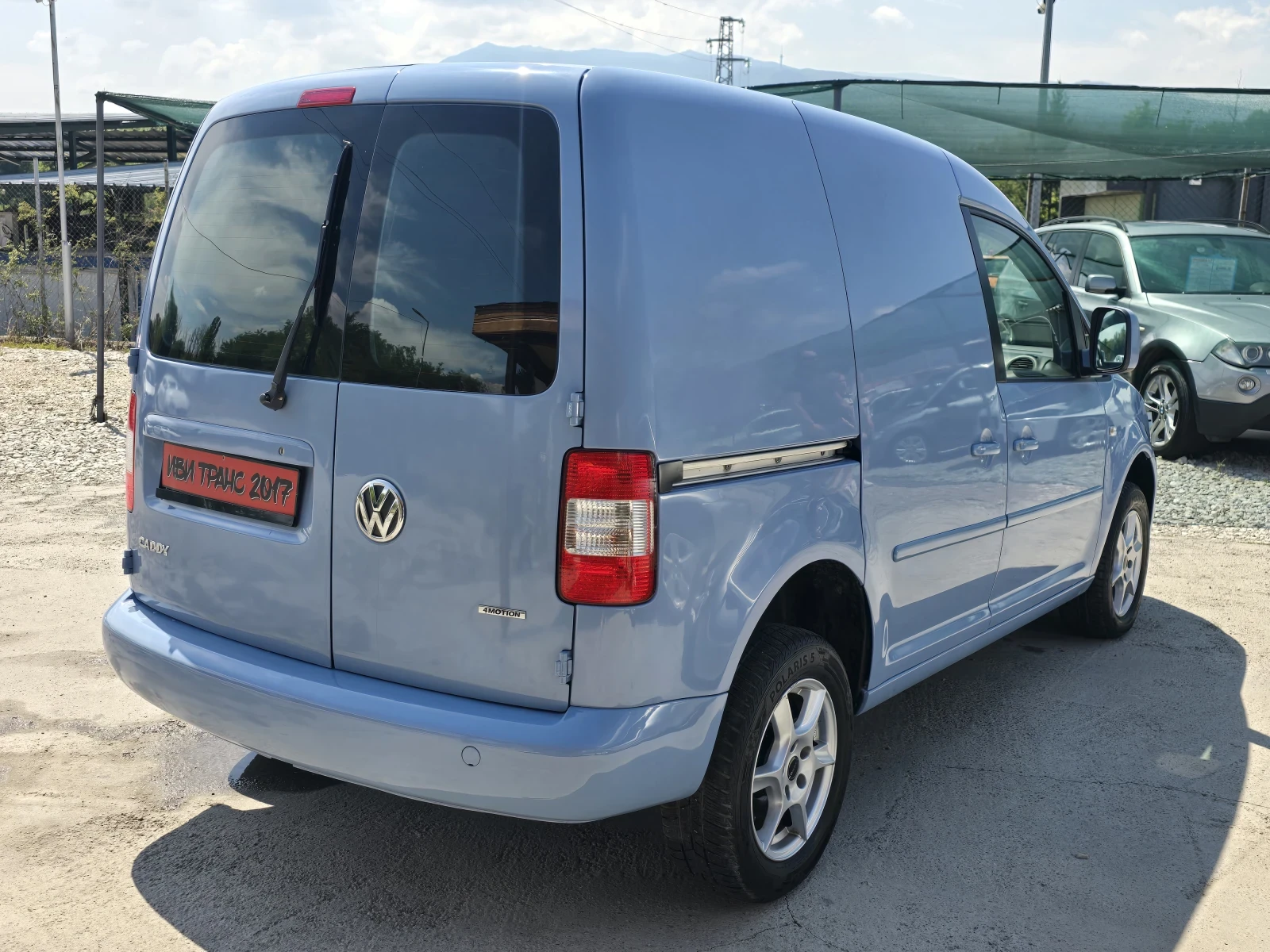VW Caddy Топ състояние 4 х  4 - изображение 7