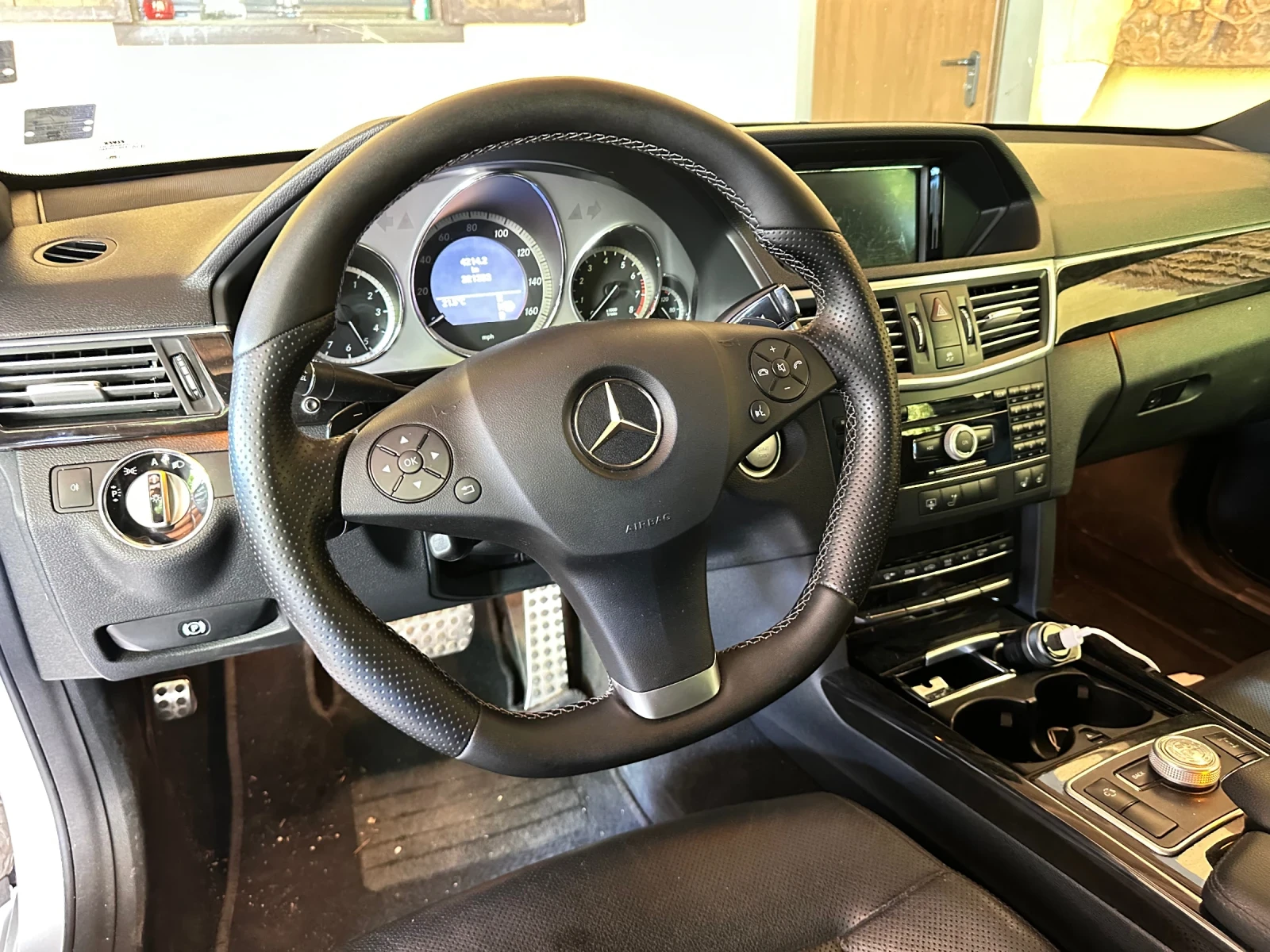 Mercedes-Benz E 500  - изображение 9