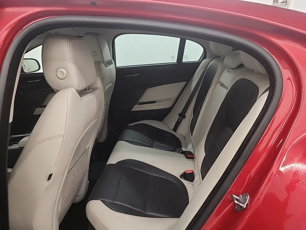 Jaguar XE * S * CARFAX *    | Mobile.bg   12