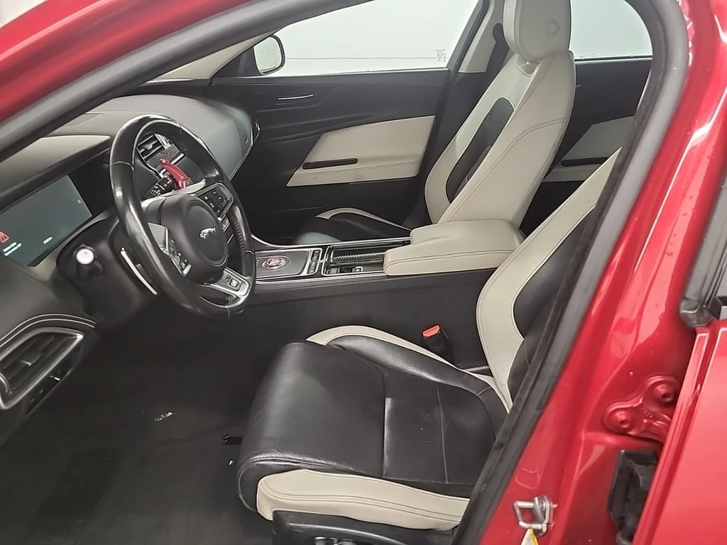 Jaguar XE * S * CARFAX * БЕЗ ПЪРВОНАЧАЛНА ВНОСКА - изображение 8