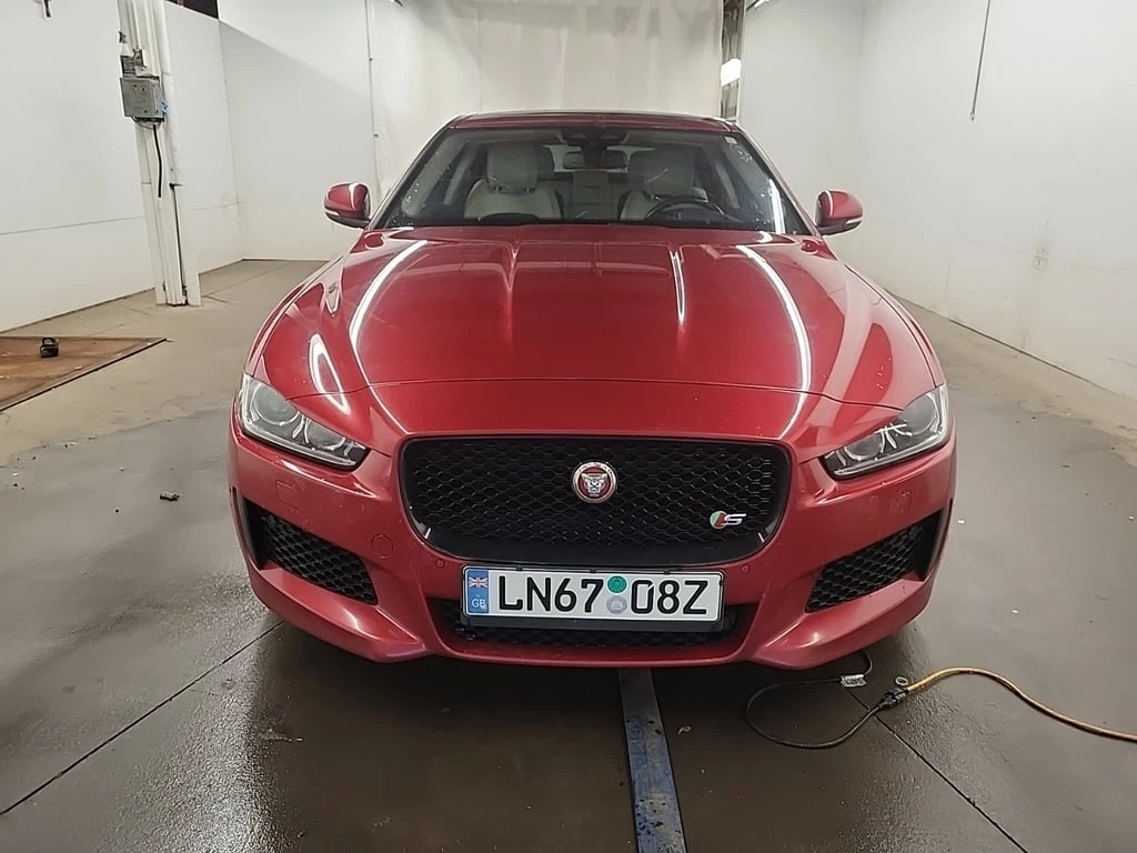 Jaguar XE * S * CARFAX *    | Mobile.bg   1