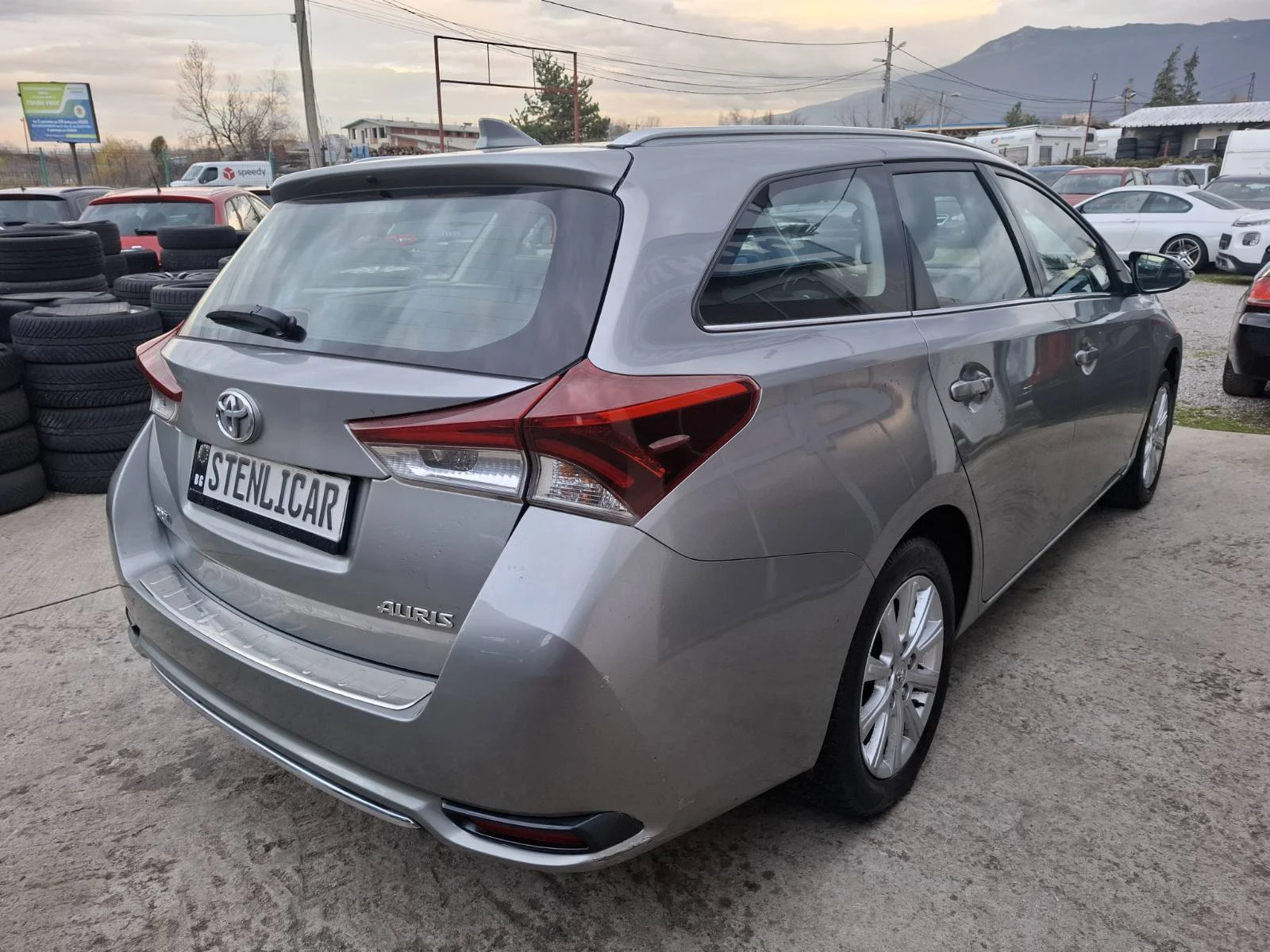 Toyota Auris 1.2i LUNA EDITION - изображение 6