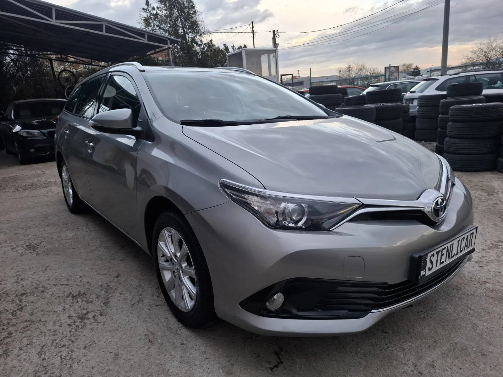Toyota Auris 1.2i LUNA EDITION - изображение 5