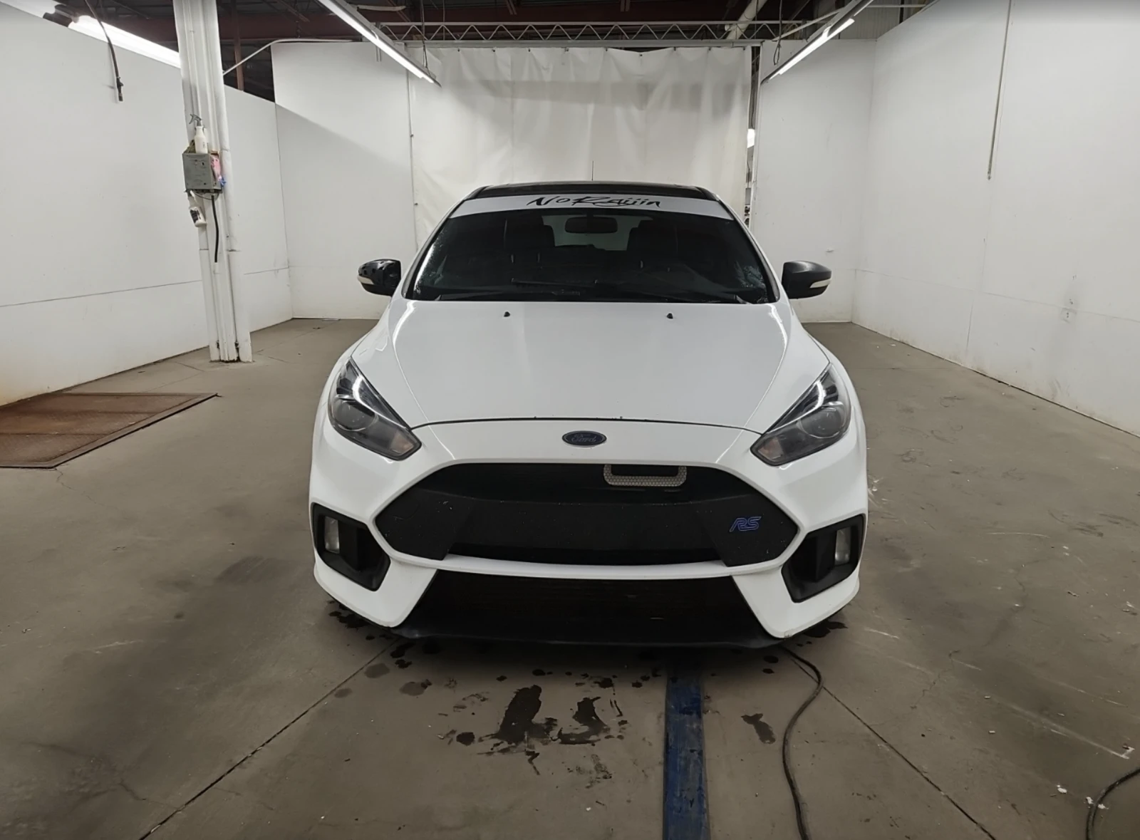 Ford Focus RS Red bull white edition - изображение 8