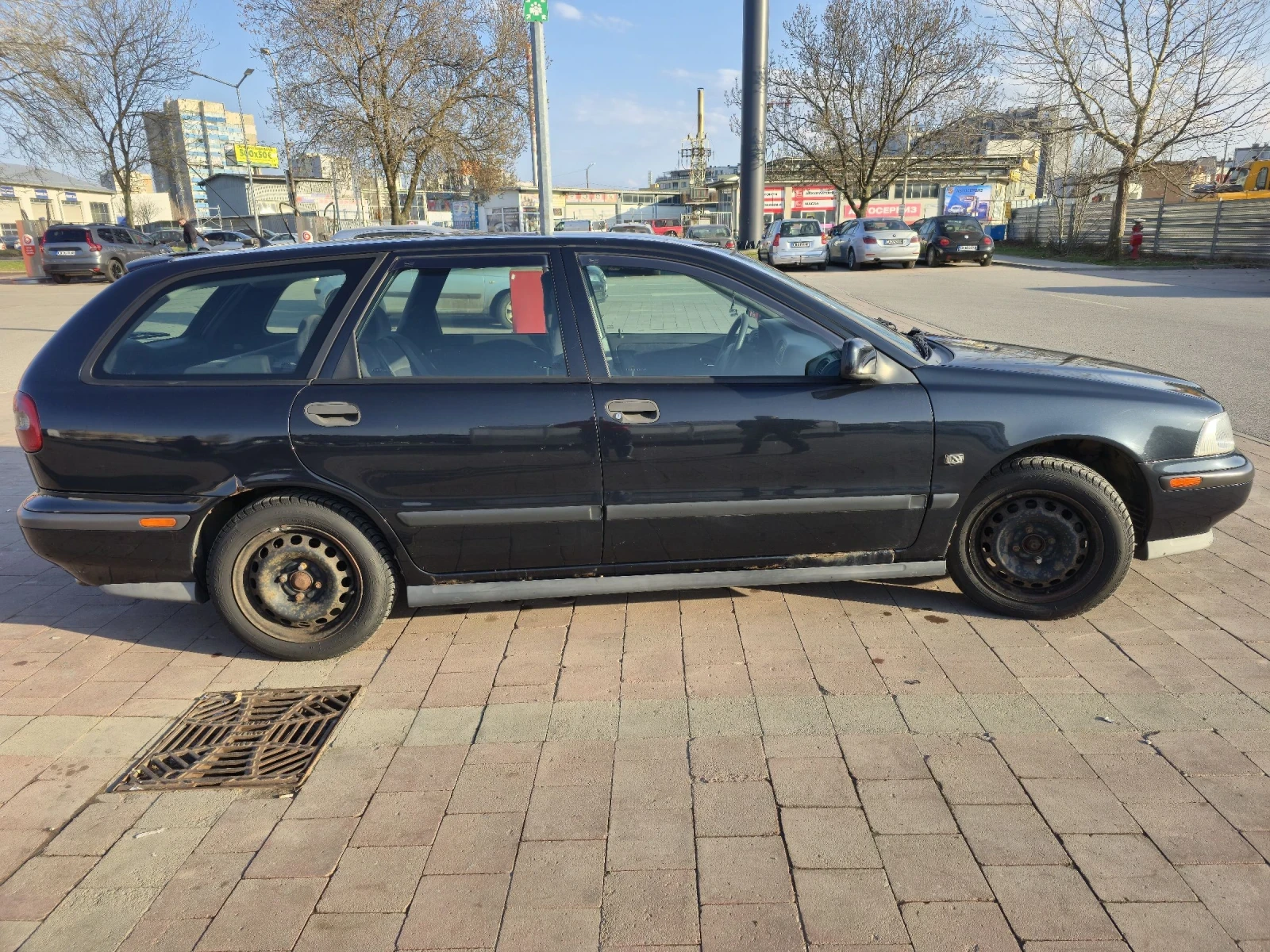 Volvo V40 4x2, снимка 3 - Автомобили и джипове - 53880248