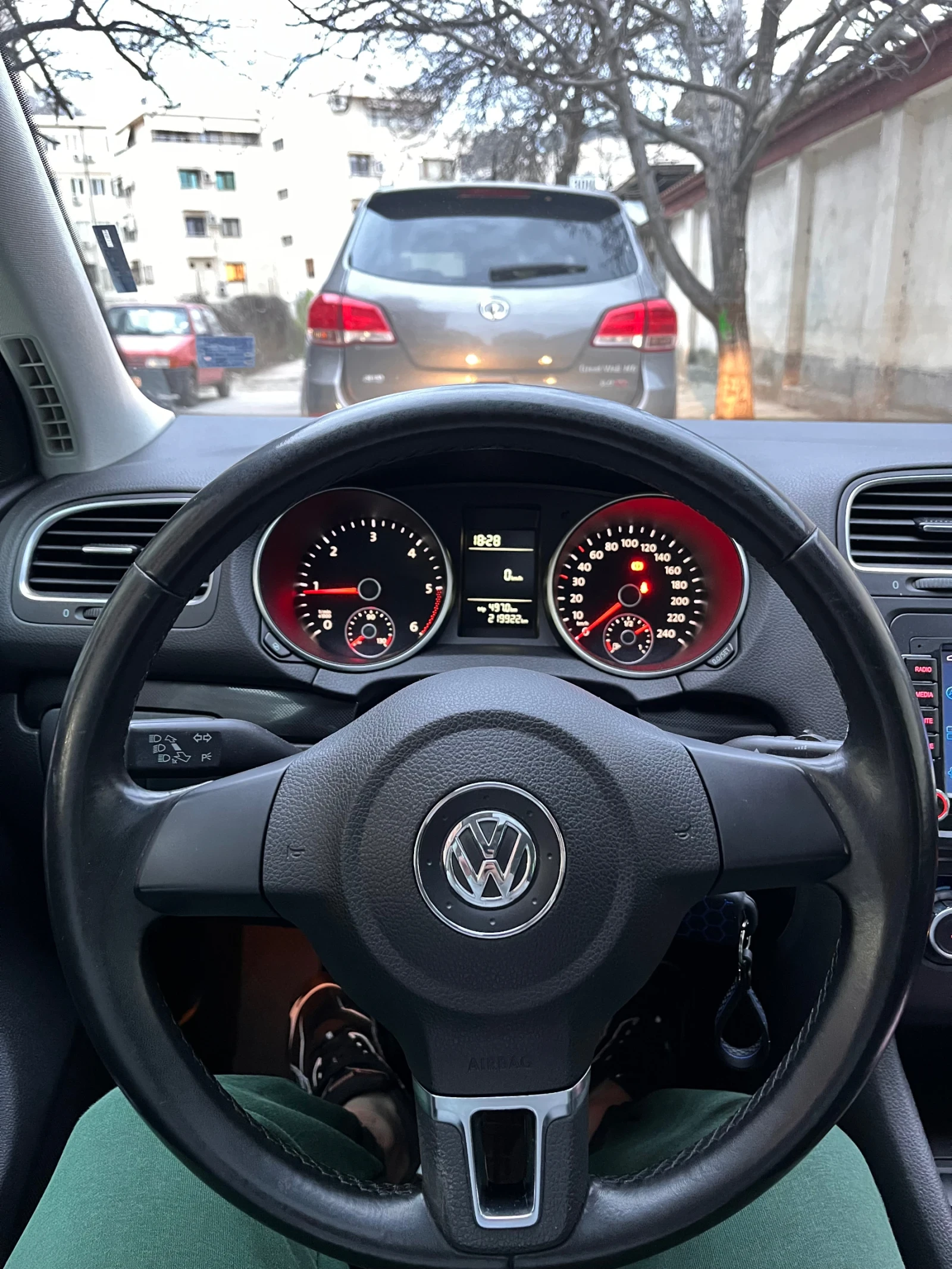 VW Golf, снимка 14 - Автомобили и джипове - 53918348