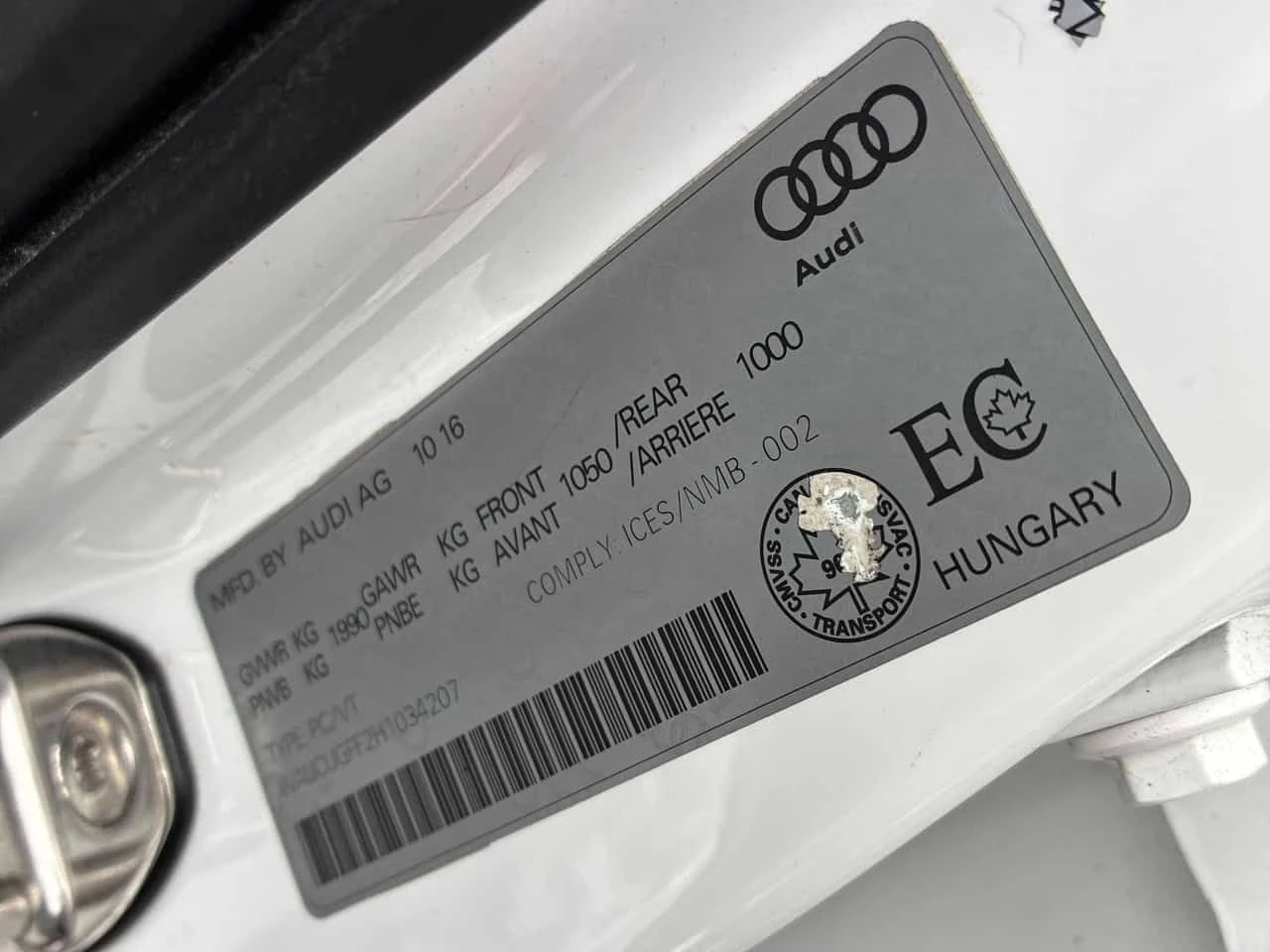 Audi A3 2.0T Progressiv/CARFAX/Подгрев/Панорама/Клип, снимка 16 - Автомобили и джипове - 53918707