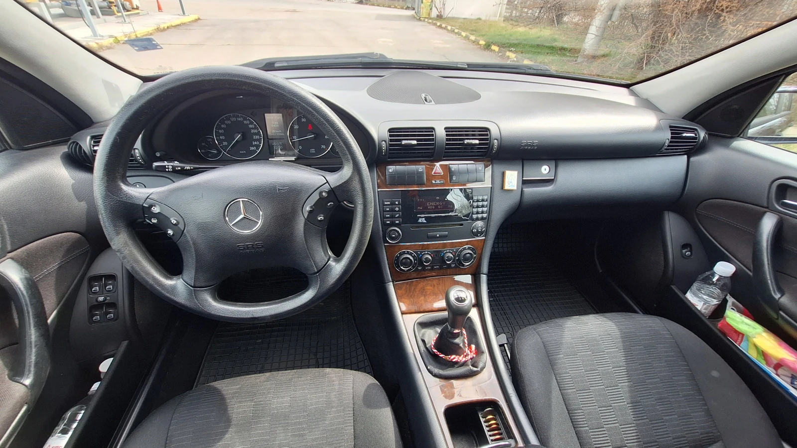 Mercedes-Benz C 180, снимка 5 - Автомобили и джипове - 53926223