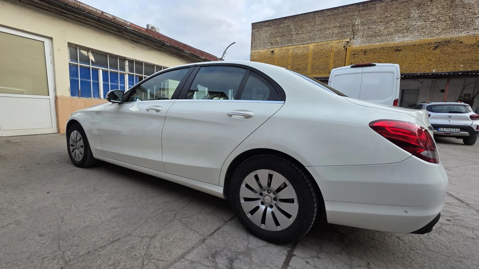 Mercedes-Benz C 180, снимка 14 - Автомобили и джипове - 53953310