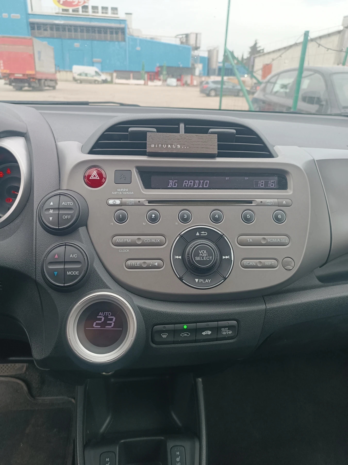 Honda Jazz 1, 4 Comfort, Automatic, ЛИЗИНГ , снимка 11 - Автомобили и джипове - 54212712