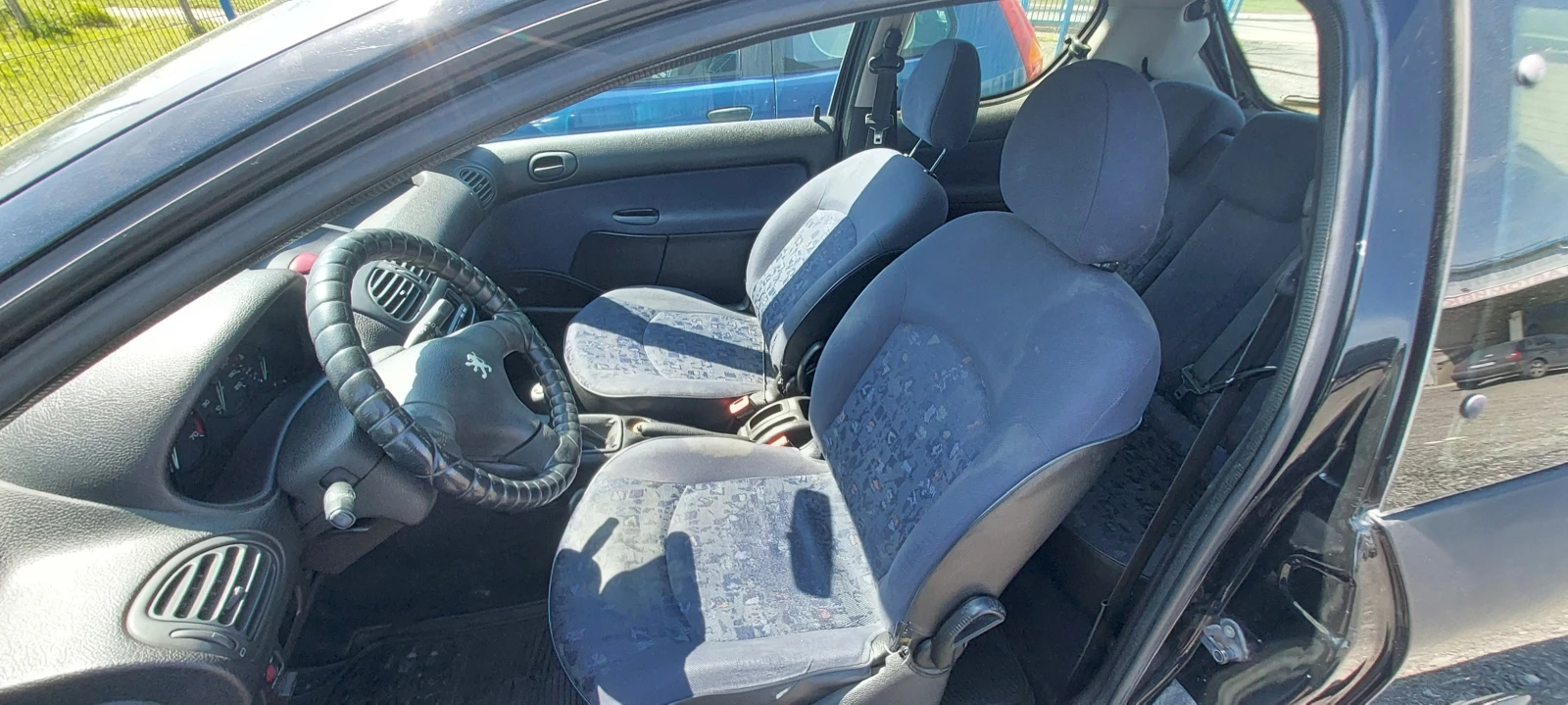 Peugeot 206 1.1, снимка 10 - Автомобили и джипове - 54315185