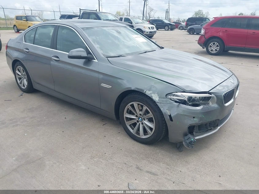 BMW 528 2.0l I xDrive, снимка 4 - Автомобили и джипове - 54386373