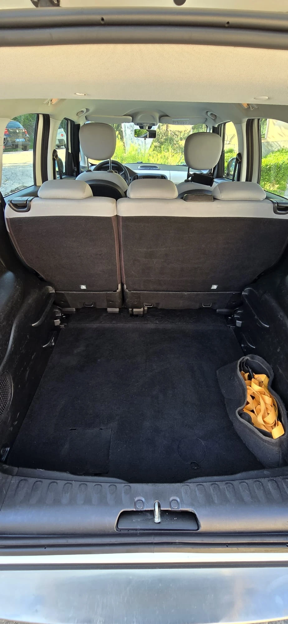 Fiat 500L Living - дълга база, подарък греди и гуми, снимка 9 - Автомобили и джипове - 54454725