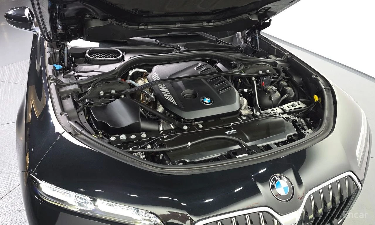 BMW 740 XDRIVE* M SPORT* HUD* 360* LASER* PANO* ОБДУХВАНЕ, снимка 5 - Автомобили и джипове - 54730467