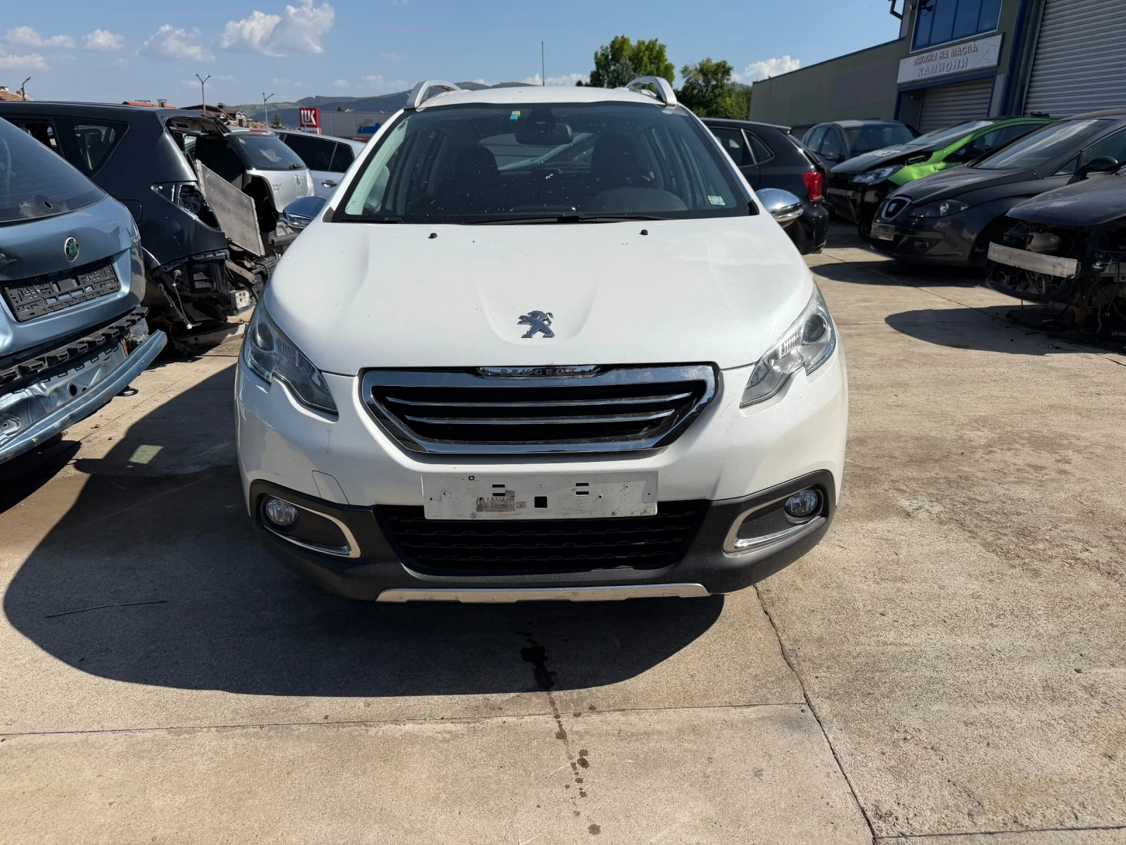 Peugeot 2008 1.6i, снимка 2 - Автомобили и джипове - 55090436