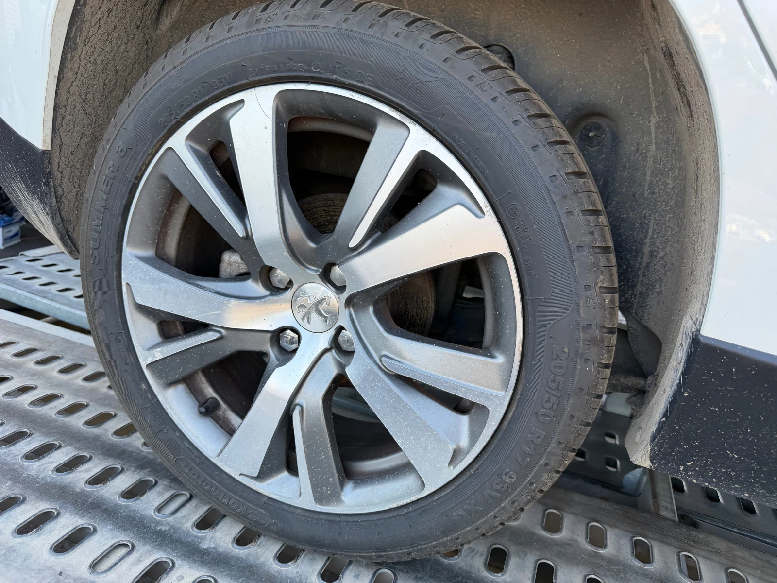 Peugeot 2008 1.6i, снимка 14 - Автомобили и джипове - 55090436