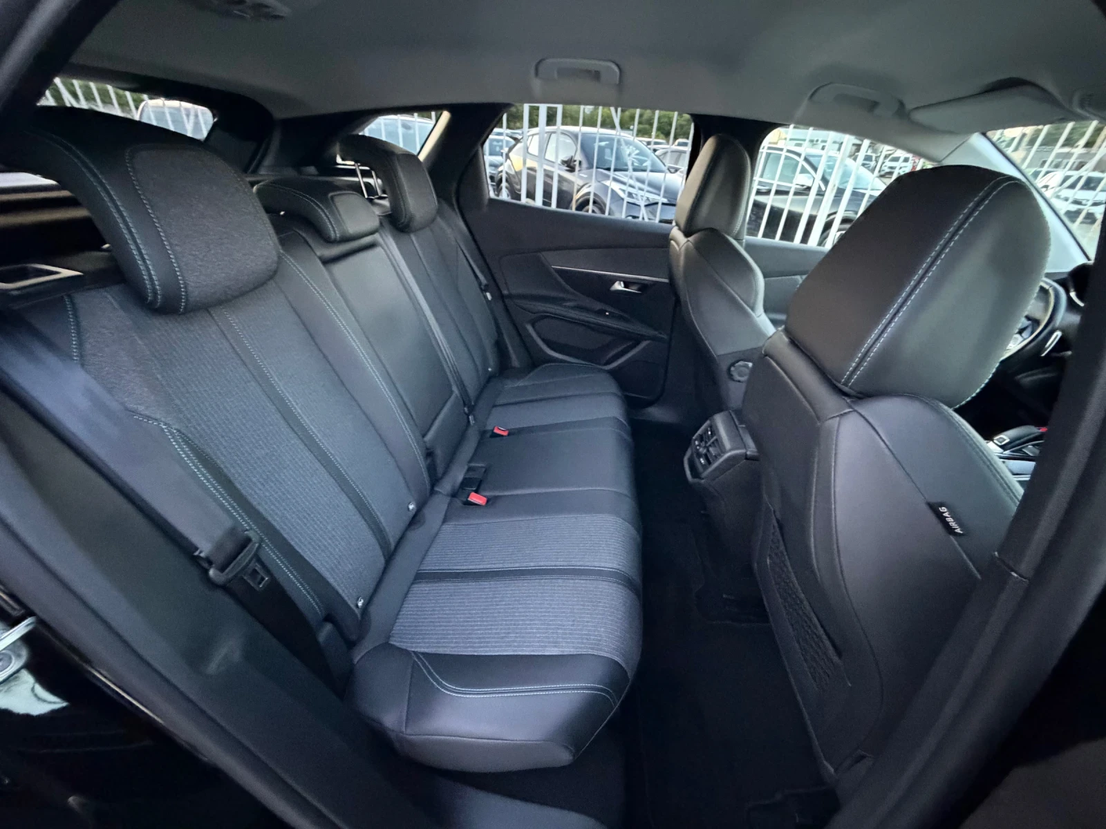 Peugeot 3008 Allure / АВТОМАТИК / ЕВРО6 / YOUTUBE / WAZE , снимка 14 - Автомобили и джипове - 55287329