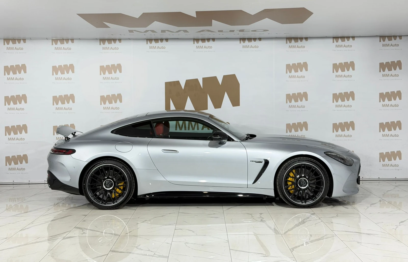 Mercedes-Benz AMG GT 63 4Matic+ Coupe* Burmester* NightPack II* 360, снимка 2 - Автомобили и джипове - 55310872