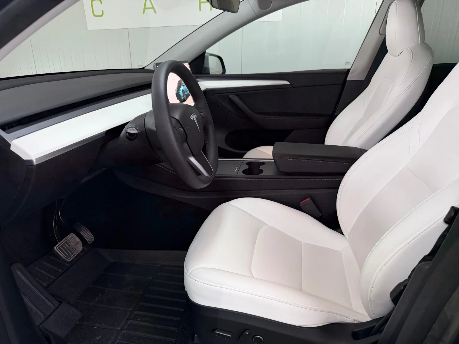 Tesla Model Y LONG RANGE* DUAL MOTOR* 2025* 19000km* , снимка 11 - Автомобили и джипове - 55749096