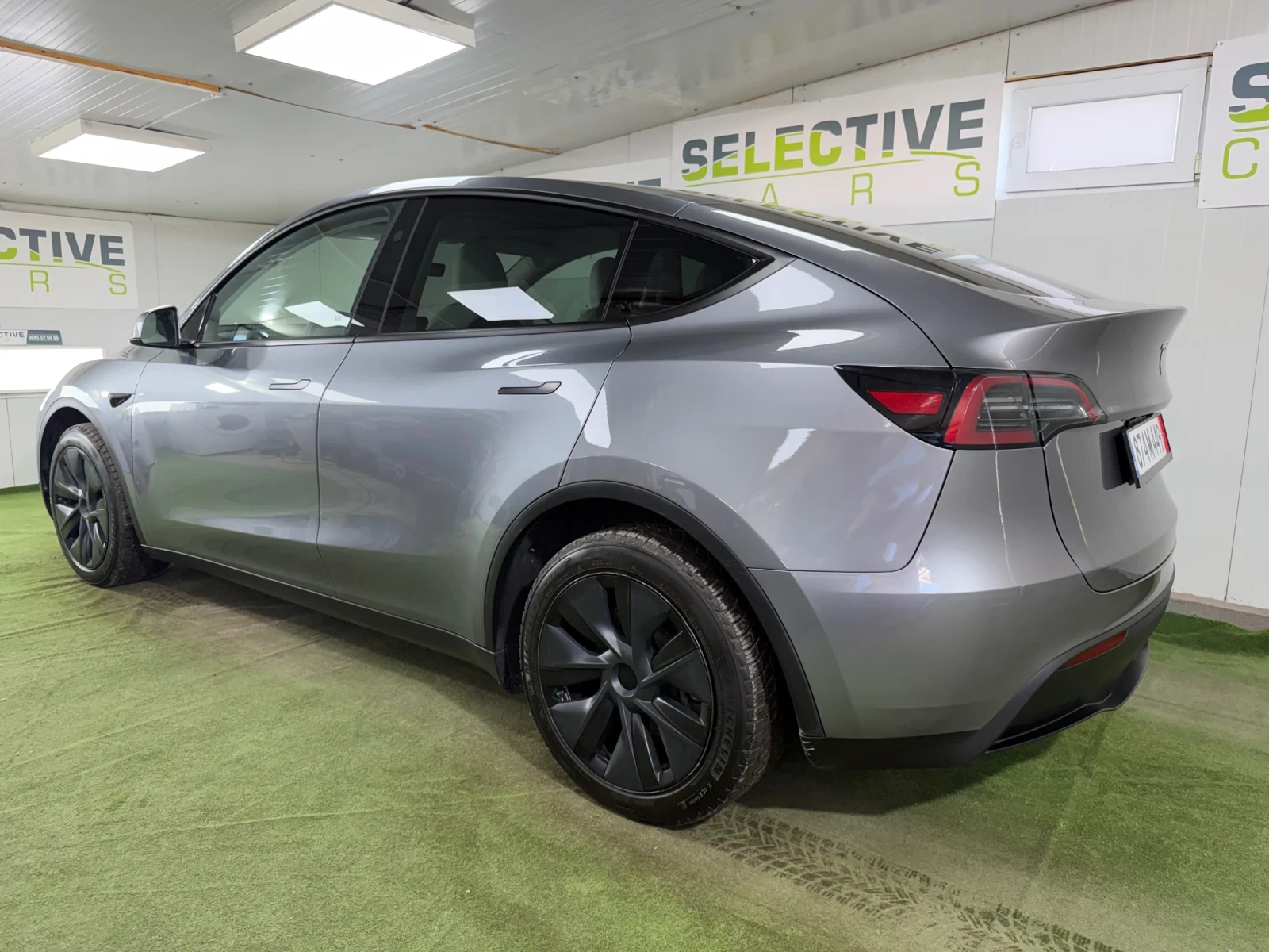 Tesla Model Y LONG RANGE* DUAL MOTOR* 2025* 19000km* , снимка 3 - Автомобили и джипове - 55749096