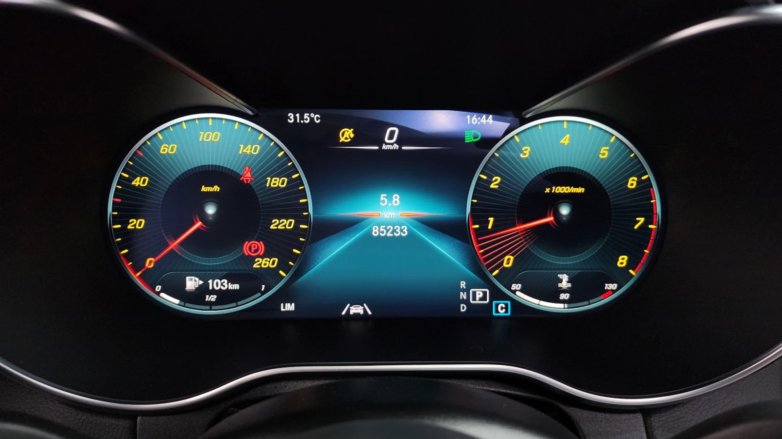 Mercedes-Benz C 200 ЕЛ. БАГАЖНИК* BLIND SPOT* HUD* ЛЮК* КРАЙНА ЦЕНА, снимка 8 - Автомобили и джипове - 55756183