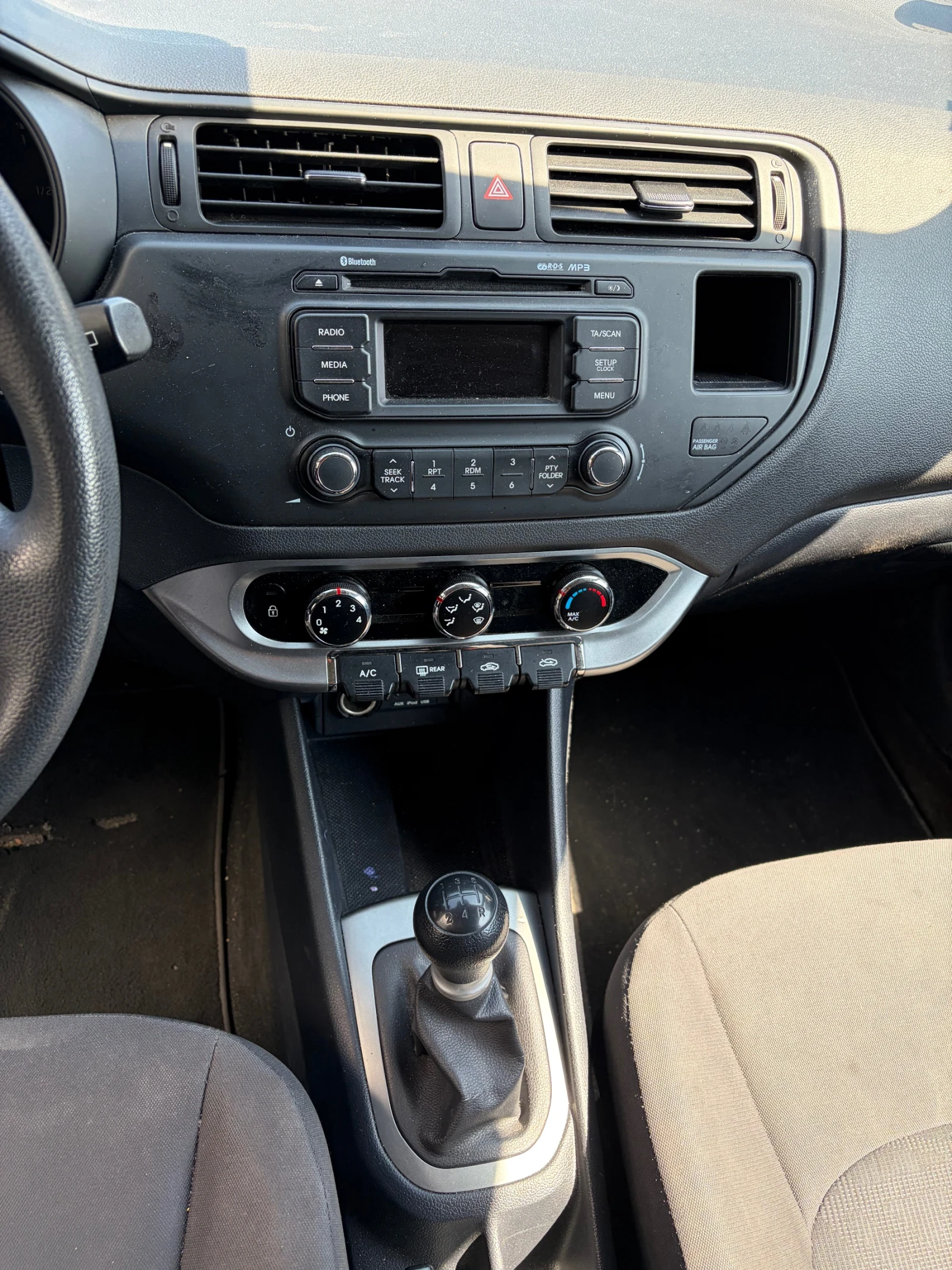 Kia Rio, снимка 8 - Автомобили и джипове - 55776808