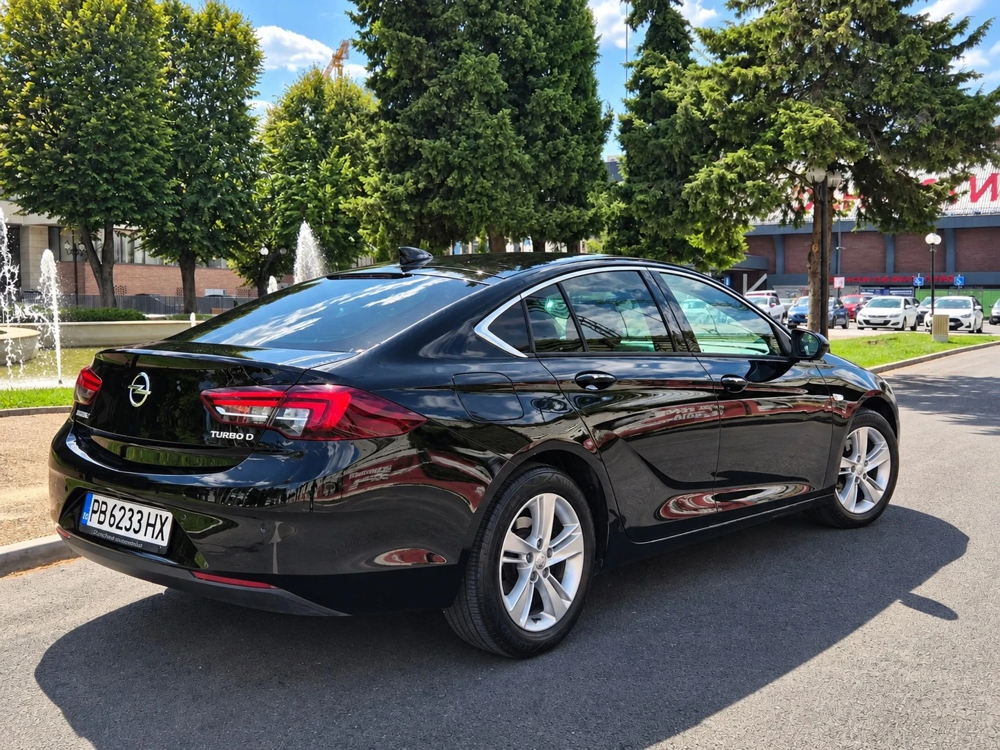 Opel Insignia Grand Sport , снимка 7 - Автомобили и джипове - 55952765