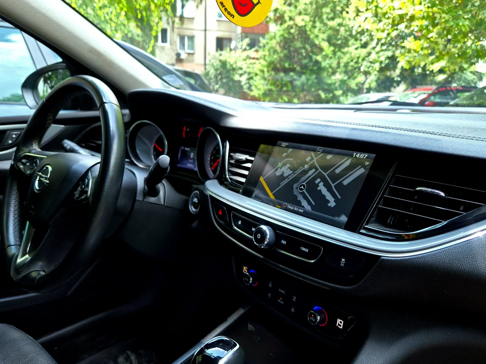 Opel Insignia Grand Sport , снимка 13 - Автомобили и джипове - 55952765