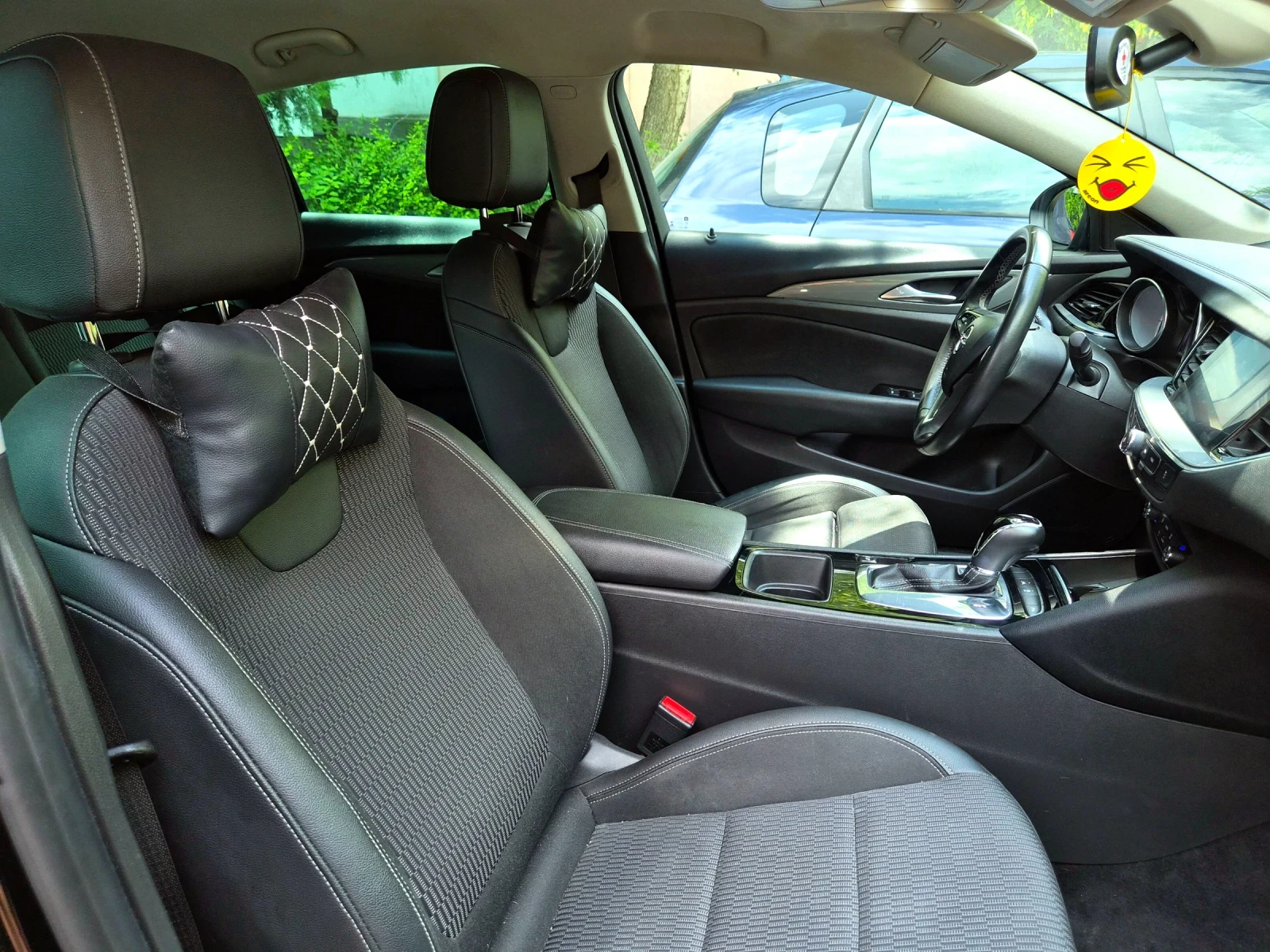 Opel Insignia Grand Sport , снимка 16 - Автомобили и джипове - 55952765