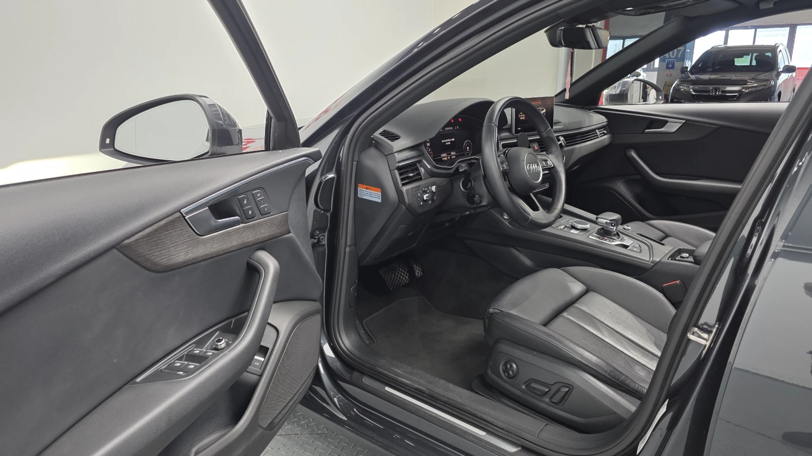Audi A4 40 TFSI* HUD* ЛЮК* ПОДГРЕВ ВОЛАН* КРАЙНА ЦЕНА, снимка 10 - Автомобили и джипове - 55983978
