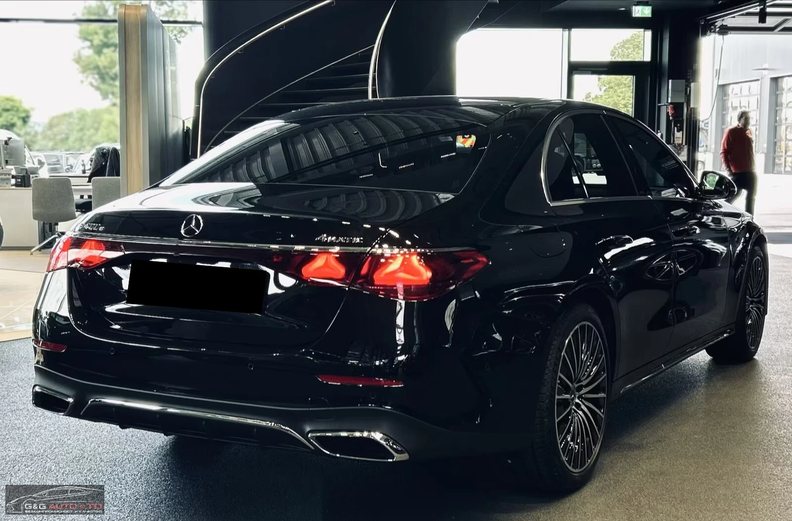 Mercedes-Benz E 400 e/381HP/4M/AMG/360/ACC/VENT/870z, снимка 5 - Автомобили и джипове - 56017645
