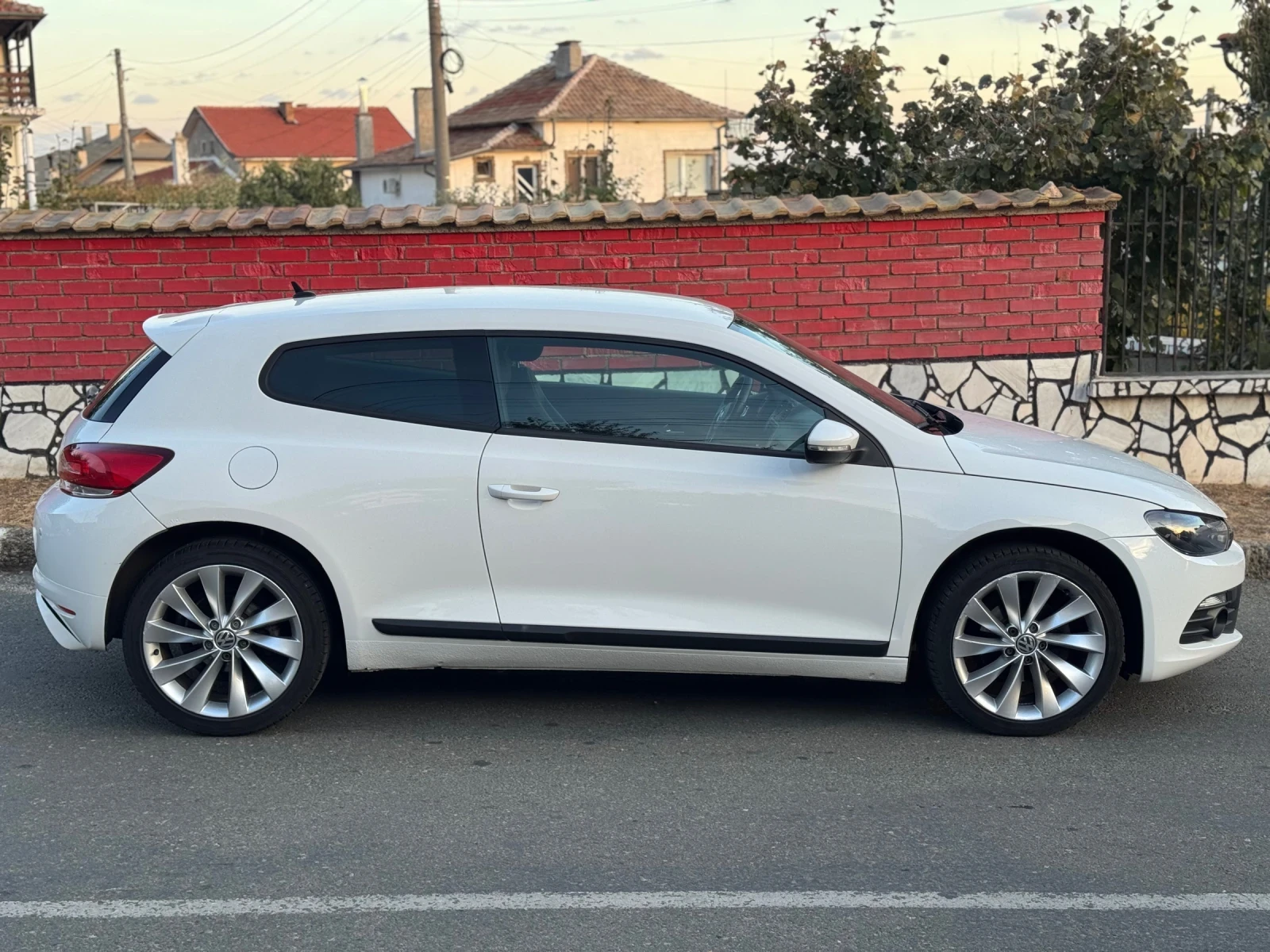 VW Scirocco 1.4, снимка 3 - Автомобили и джипове - 56452437