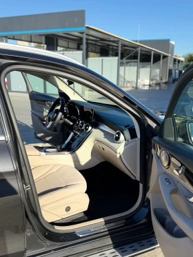 Mercedes-Benz GLC 300 4MATIC* AMG* FACELIFT, снимка 12